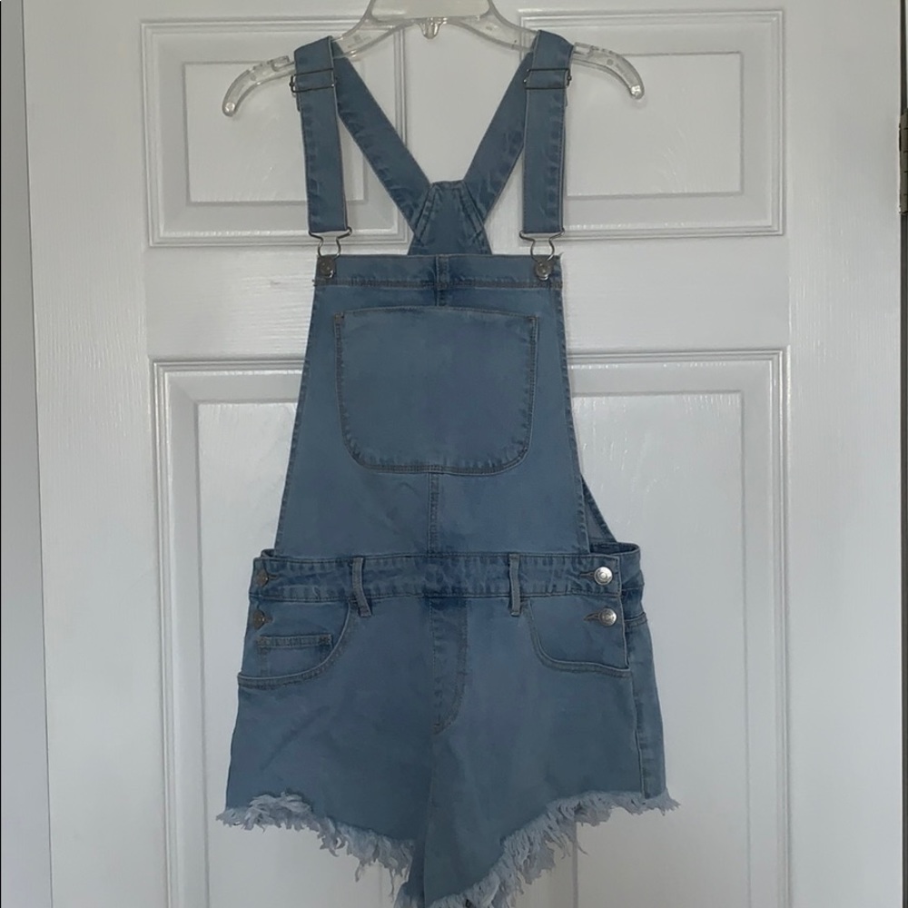 Short overalls